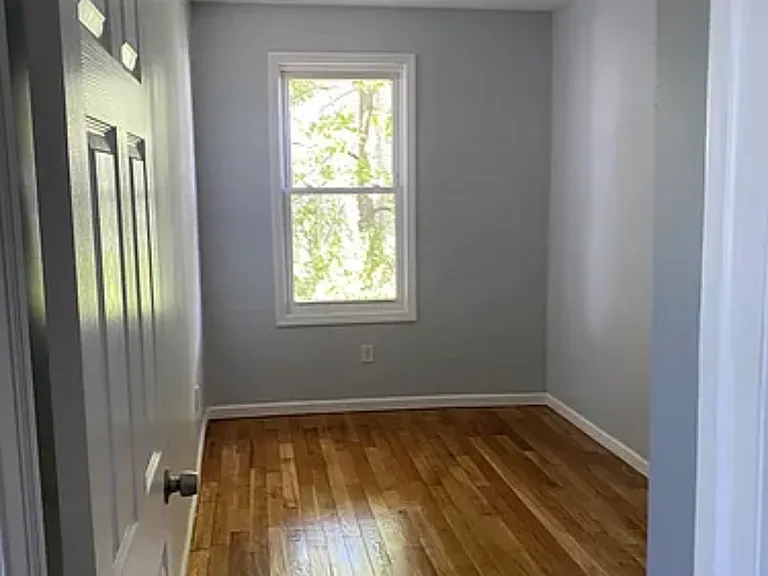 110 Williams Ave #3L — Photo 5