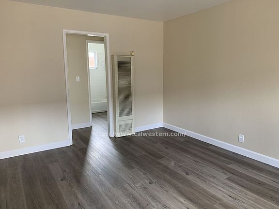 2nd image of 395 S 4th St APT 3