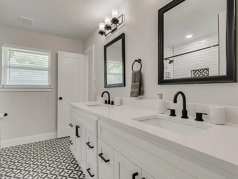 3921 Amy Ave — Photo 34