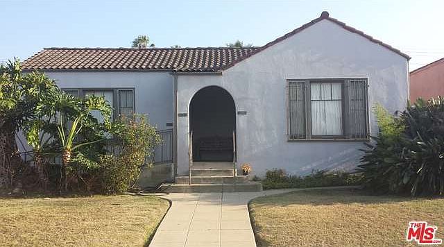 1st image of 1838 W 70th St