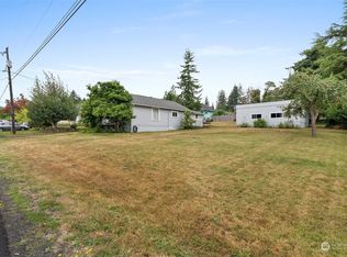 742 Barnhart St, Raymond, WA 98577