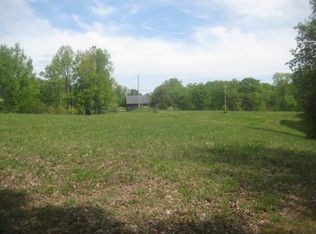 671 Three Links Rd, Livingston, KY 40445