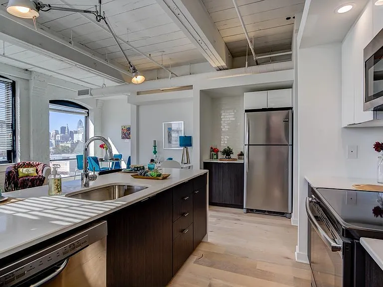 430 Fairmount — Photo 20