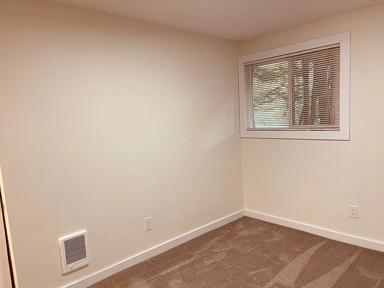 2nd bedroom or office.