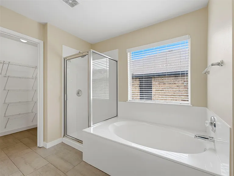 1004 Downridge Dr — Photo 28