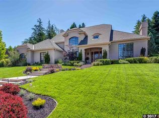 4 Merrill Dr, Moraga, CA 94556