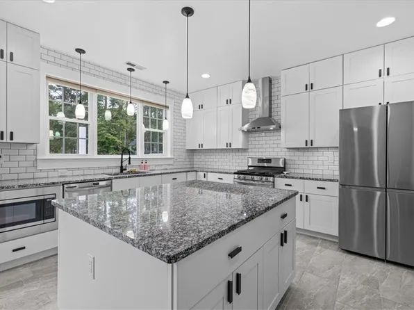 1817 Chloe Ln, Virginia Beach, VA 23456