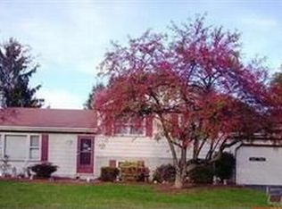 543 Meadowland Ct, Hubbard, OH