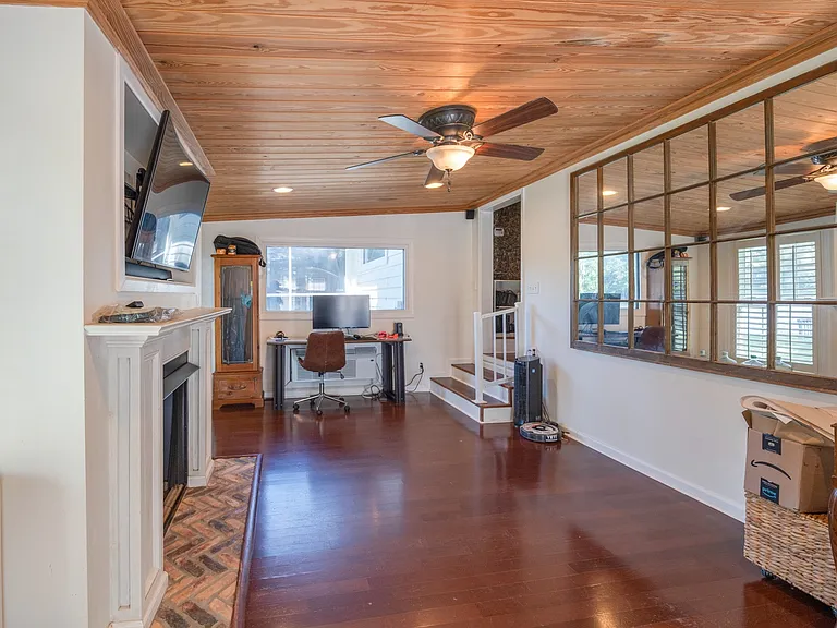 307 Doe Run Cir — Photo 142