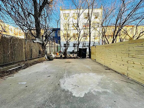 2nd image of 1456 Greene Ave APT 1B