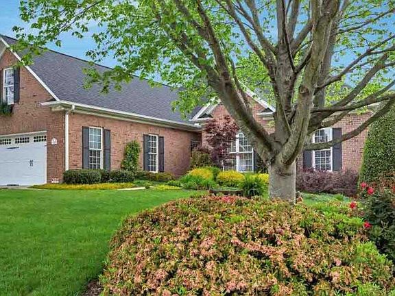5th image of 10 Audrey Ln
