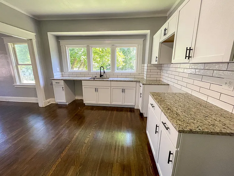 8316 Highland Ave — Photo 6