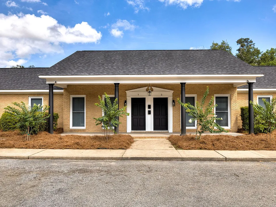 11 Highland Ave