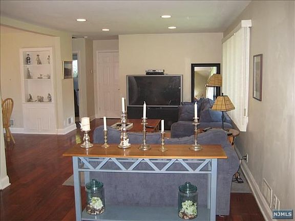 3rd image of 624 Fermery Dr