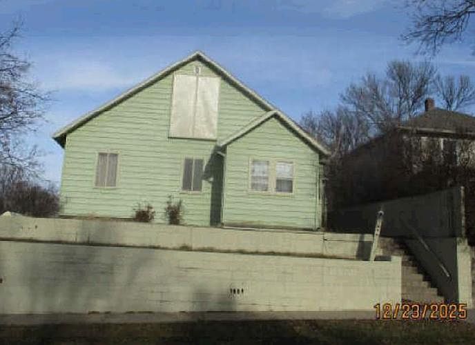 1st image of 212 W Elizabeth St
