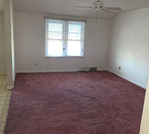 4th image of 1622 Walnut Ave