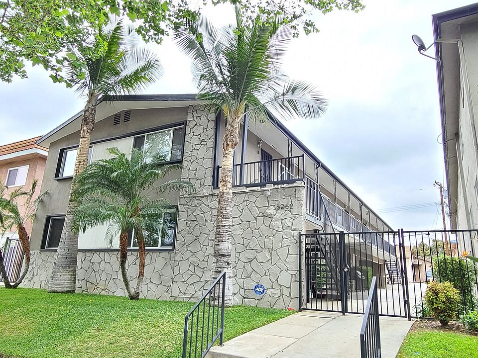 1st image of 6252 Pickering Ave