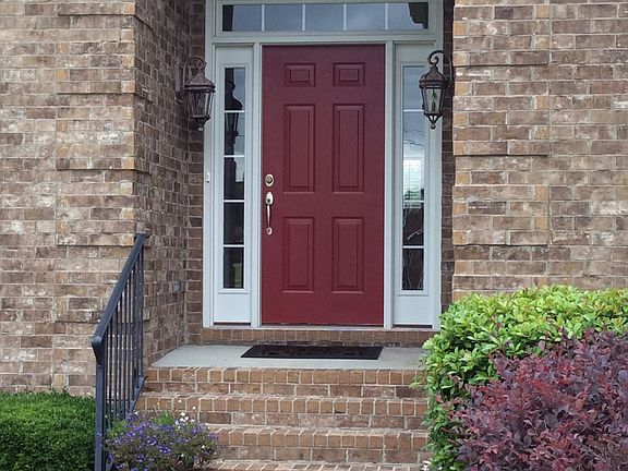 2nd image of 113 Blaine Cir