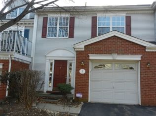 5 Coral Ct, Franklin Park, NJ 08823