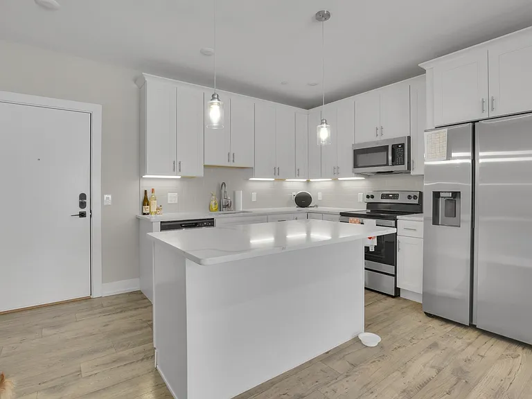 2209 N Broad St — Photo 26
