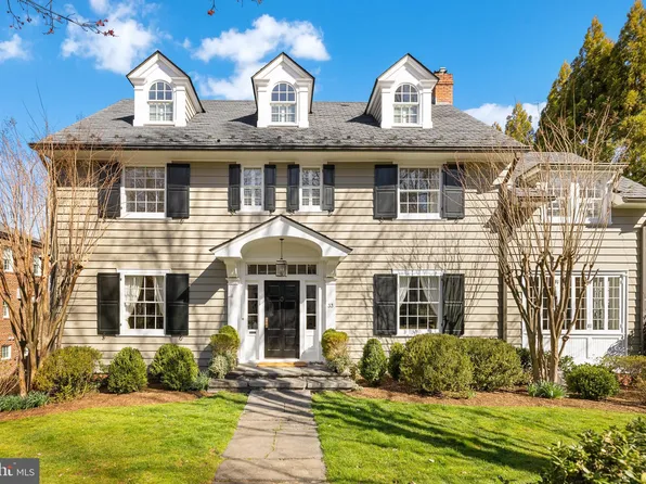 33 W Lenox St, Chevy Chase, MD 20815