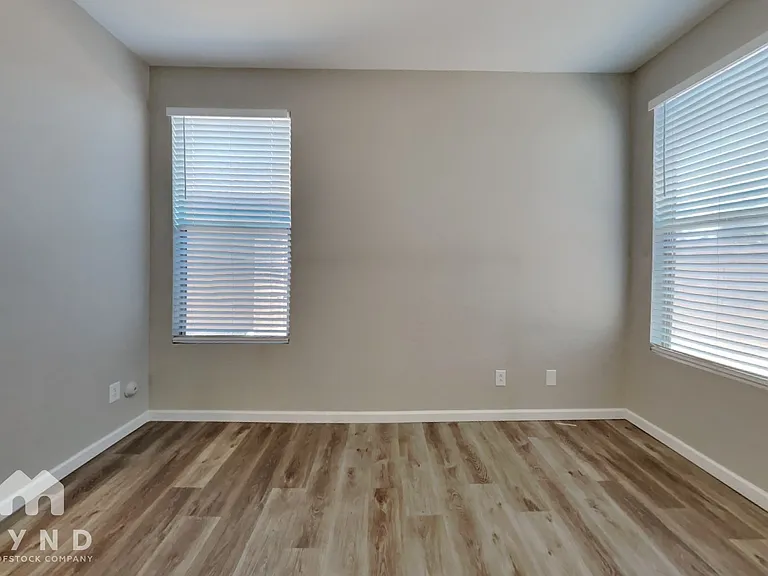 6834 S 30th Ln — Photo 10