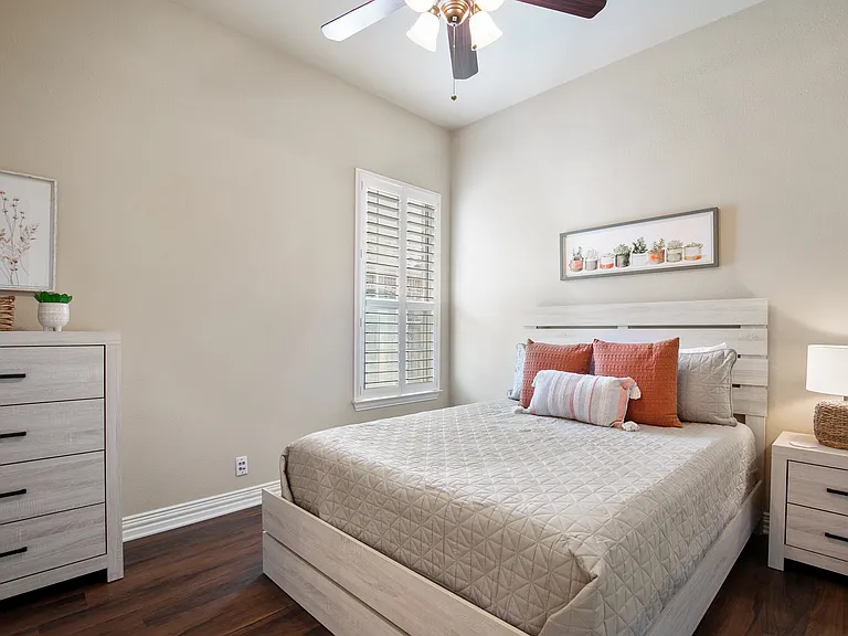7912 Caribia Ct — Photo 21