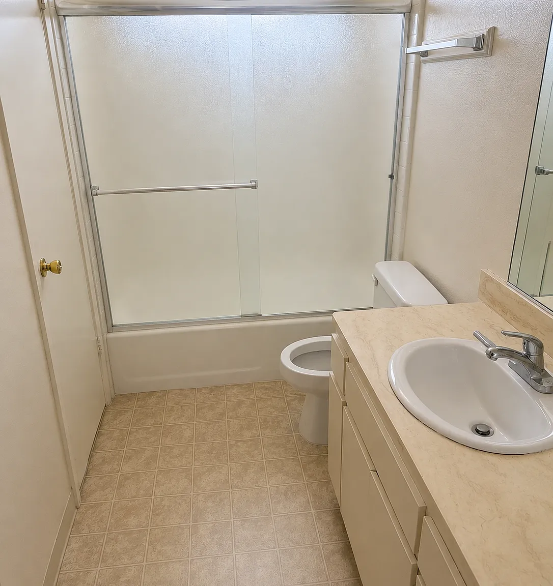 2 bed, 900 sqft, $3,695 — Photo 2