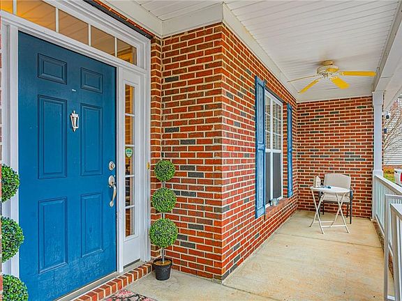 3rd image of 1205 Magnolia Hill Rd