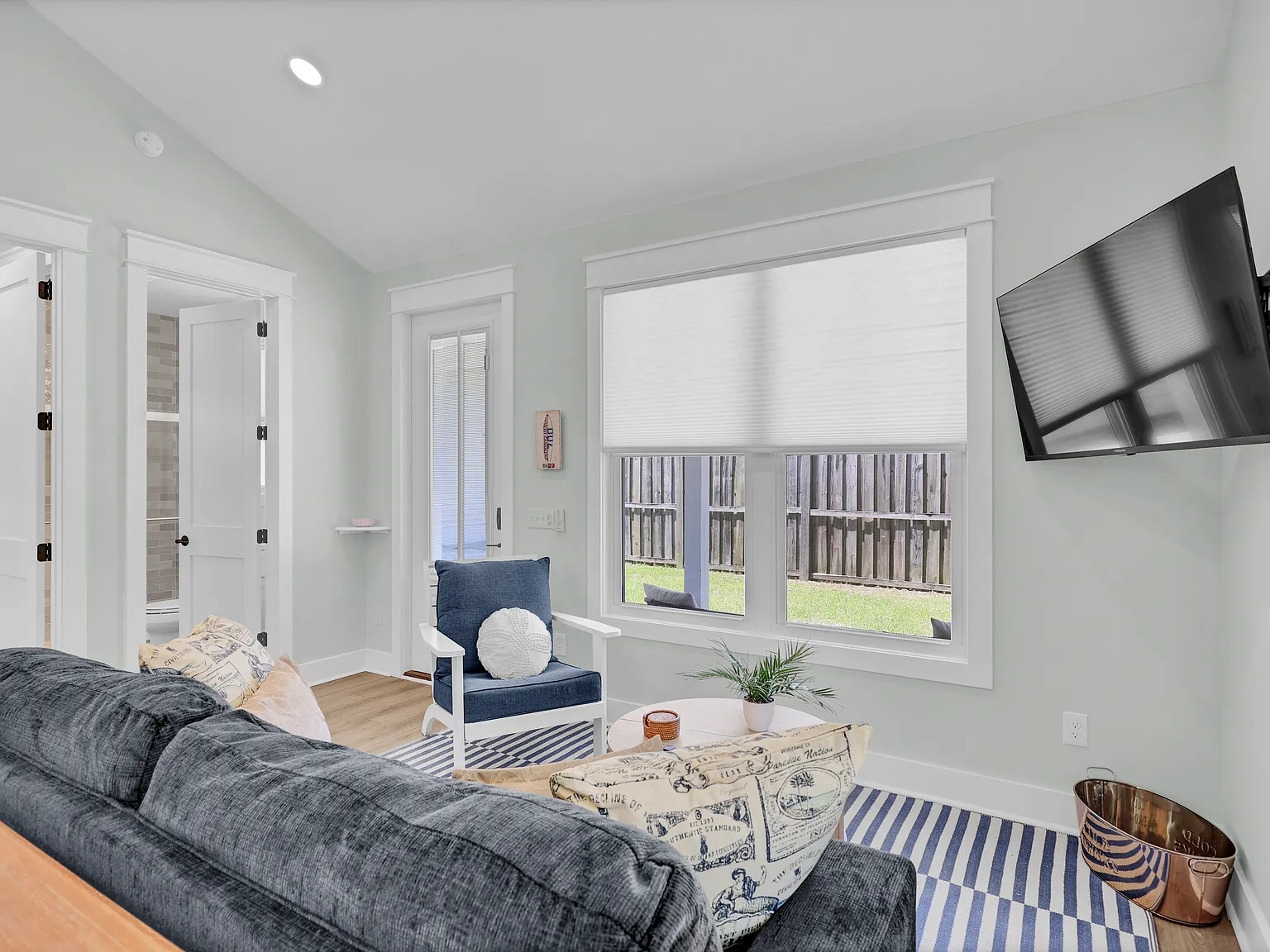 1 bed, 800 sqft, $1,750 — Photo 2