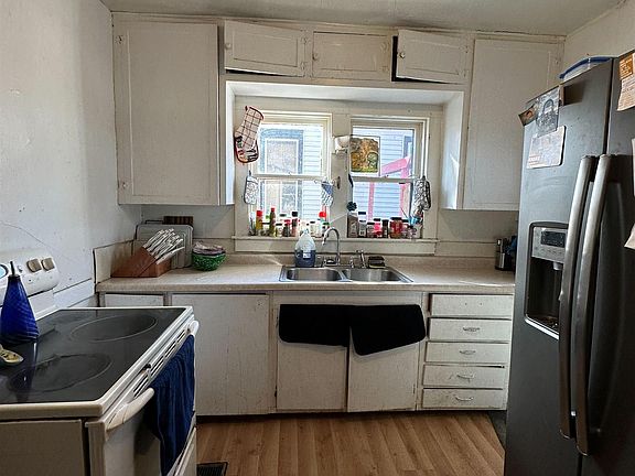 2nd image of 610 5th Ave
