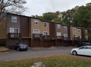 1051 Clyde Ave APT 8, Cuyahoga Falls, OH 44221