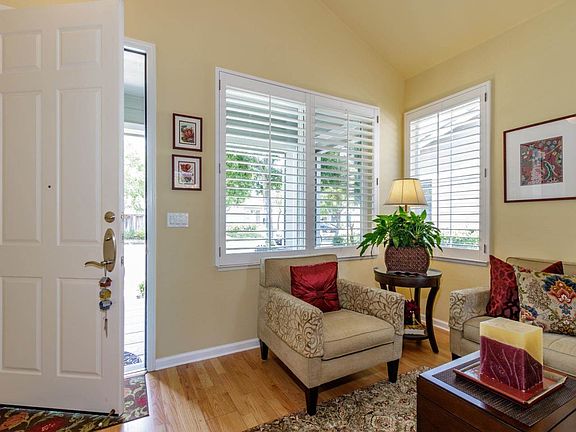 5th image of 533 Jetty Way