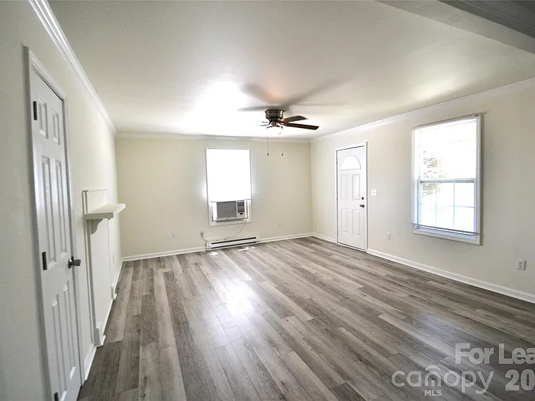 220 Odell Dr NW — Photo 4