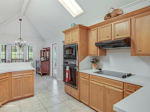 2nd image of 1227 Whitehall Dr