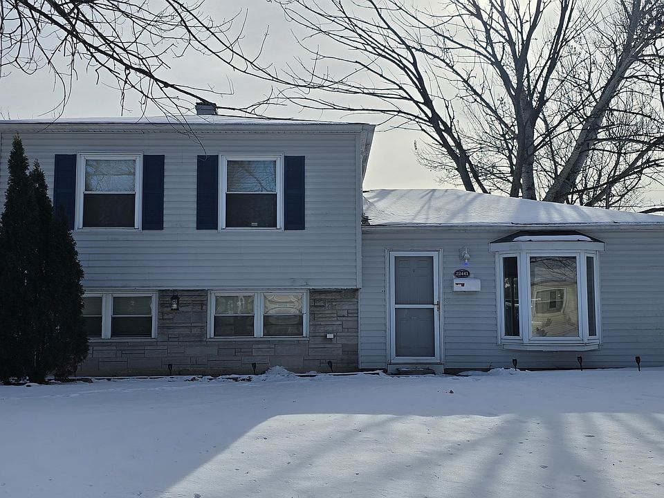 1st image of 22441 Yates Ave