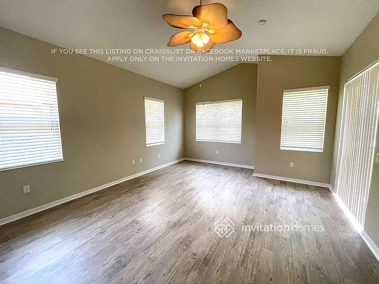 12575 Cara Cara Loop — Photo 4