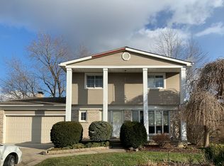 34884 Amsterdam Dr, Sterling Heights, MI 48312