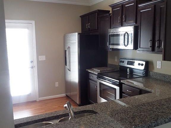 4th image of 173 Rowse Dr