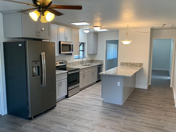 3rd image of 3372 Brunner Dr
