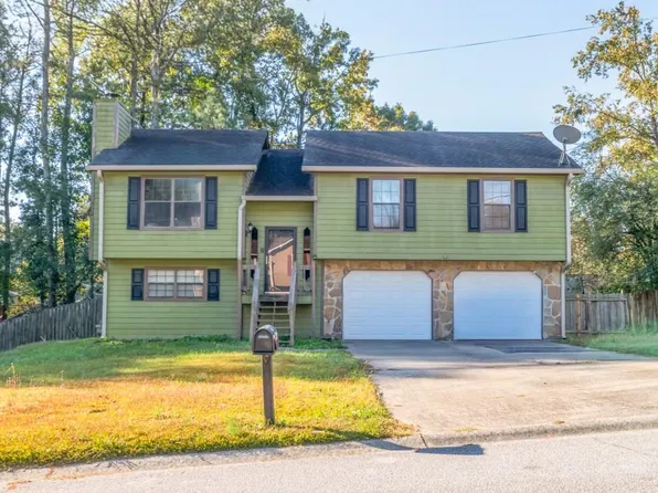 1654 Trail Creek Dr, Lithia Springs, GA 30122