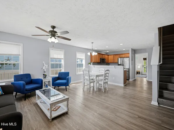 410 Greenville Avenue Unit A, Carolina Beach, NC 28428