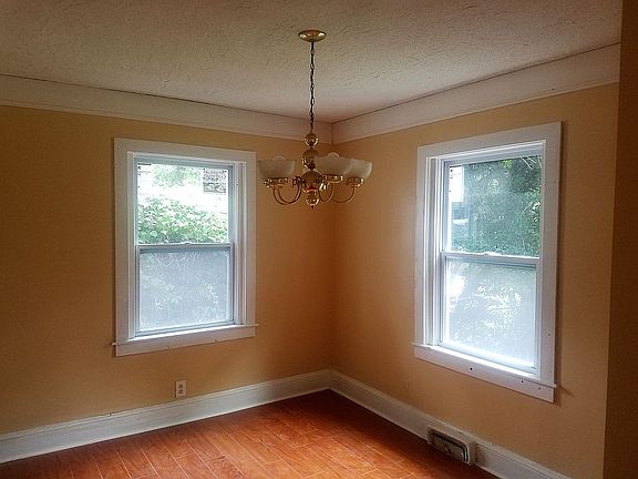 5th image of 650 Robertson Ave