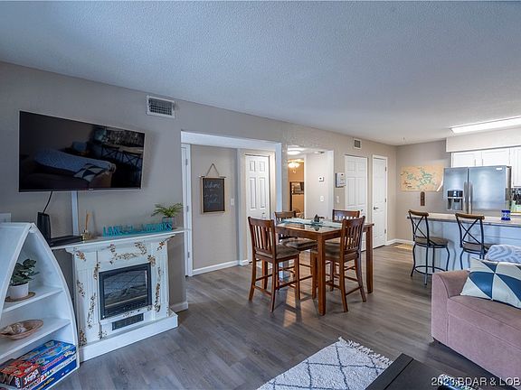 4th image of 21 Southwood Shores Pl #1A