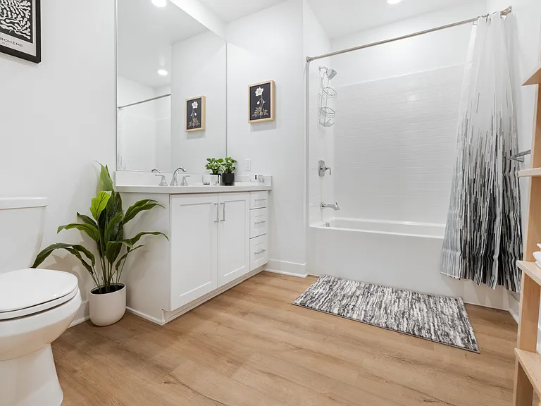 4303 Rivington — Photo 10
