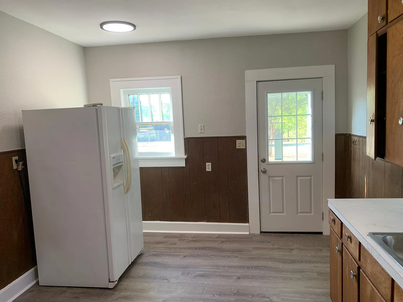 2 bed, 994 sqft, $995 — Photo 3