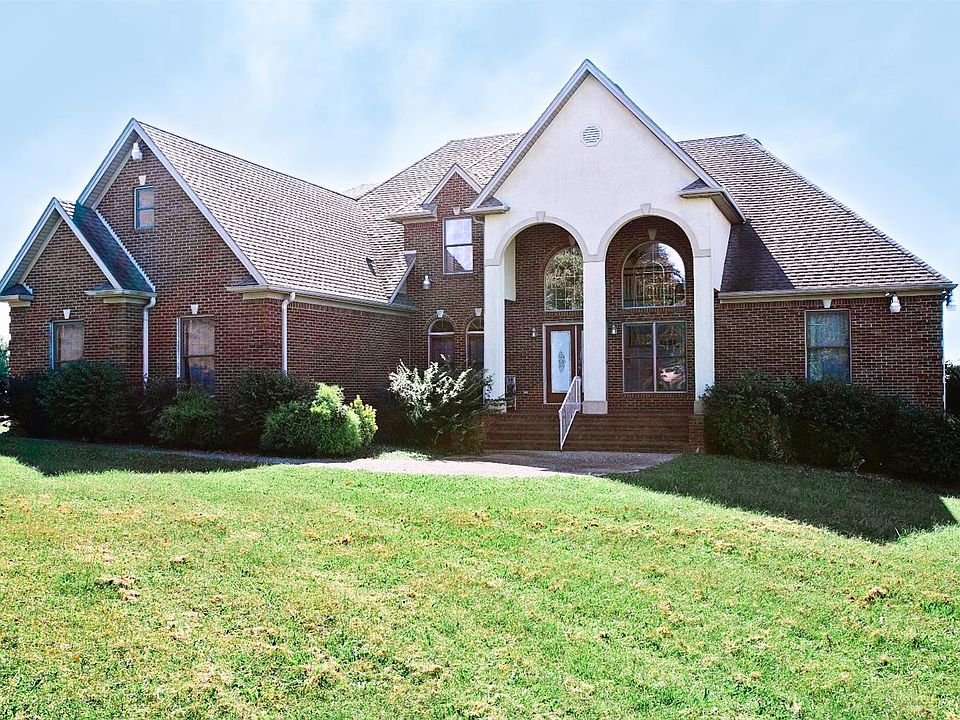 1st image of 237 Station Dr