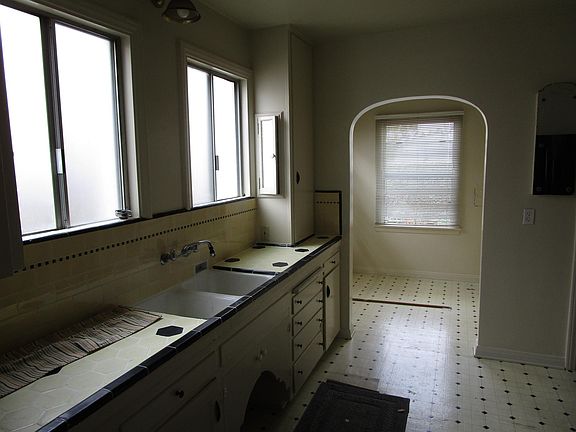 5th image of 67 Saint Joseph Ave