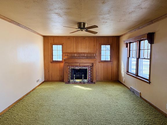 5th image of 816 Clausen Ave