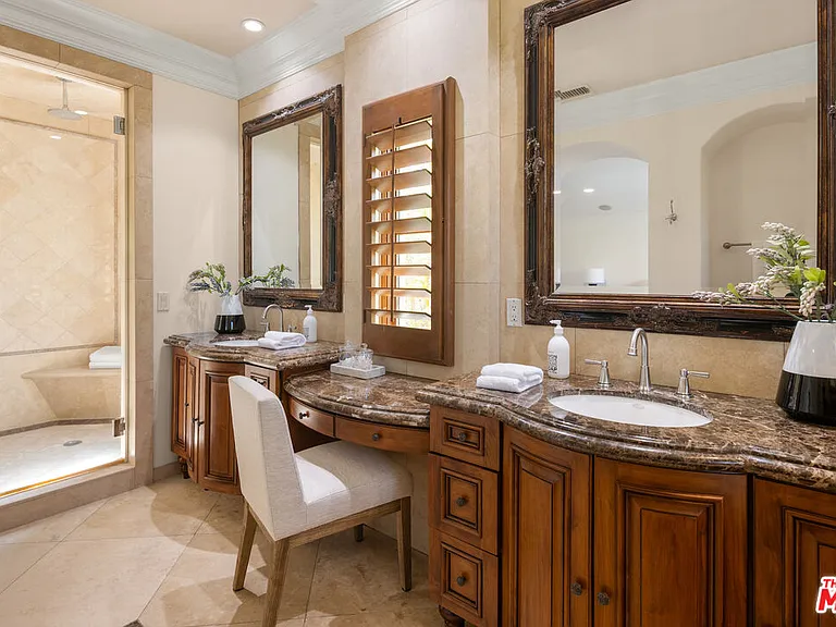 587 Entrada Dr — Photo 19